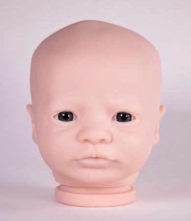 W.I.P. Presley awake Realborn gemaakt naar een echte baby met 3 D printtechnieken